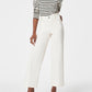 Bauchfrei gekrempelte Jeans mit weitem Bein
