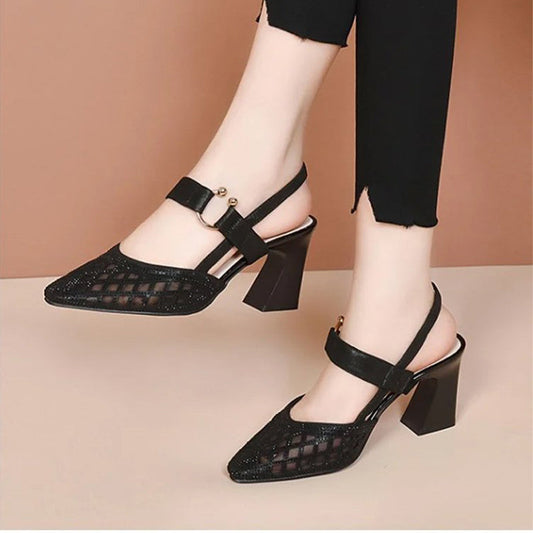 🔥Sommer kommt💥Spitz zulaufende Knöchelriemen-Sandalen mit Strasssteinen
