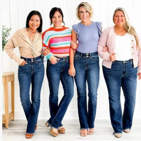 Hohe Taille Mini-Flare Jeans in Mehreren Größen