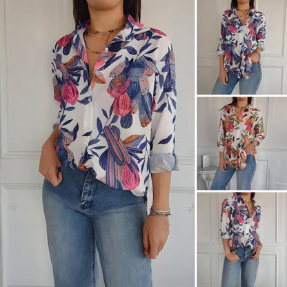 Elegante Bluse mit Pflanzenmuster und Knopfleiste