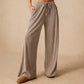 Weibliche Freizeit-Hose mit weitem Bein und Kordelzug