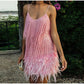 Damenkleid mit Federfransen und Pailletten-Spaghettiträgern